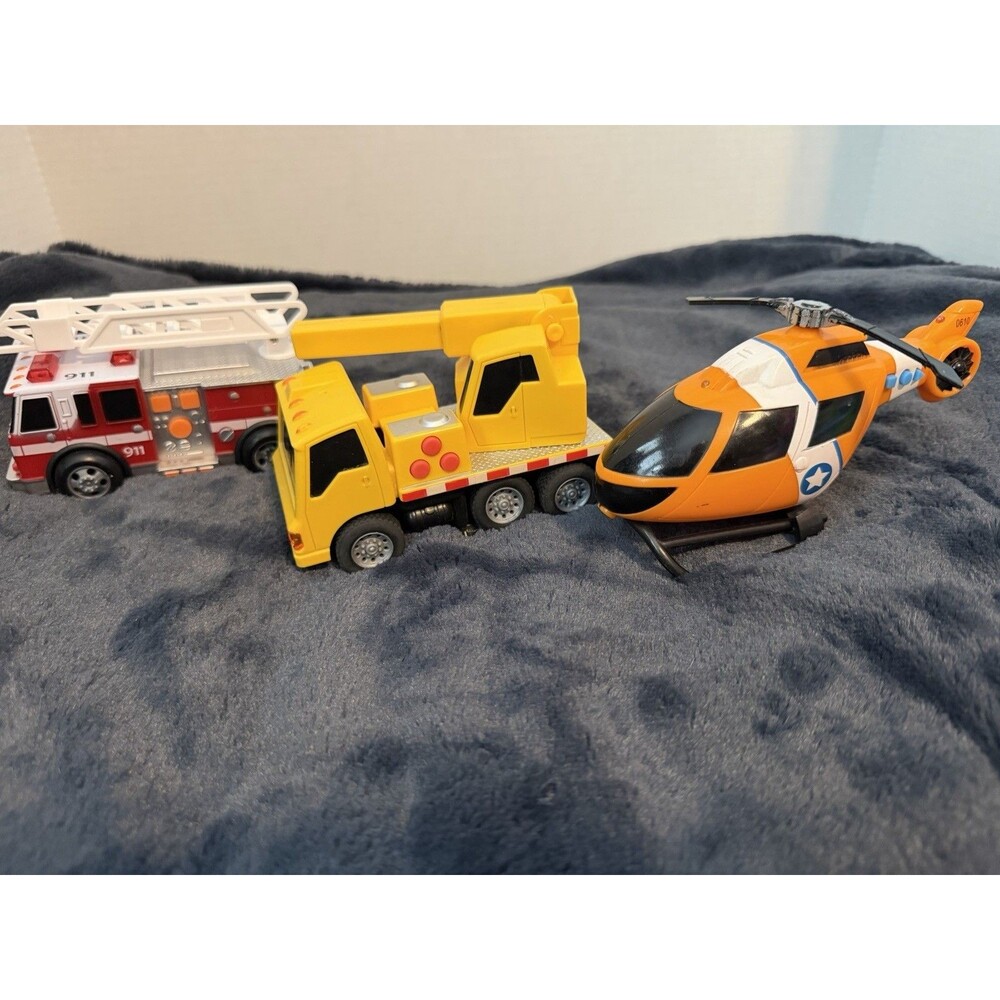 Lot Of 3 Maxx Action Vehicles : Fire Truck, Crane, Helicopter